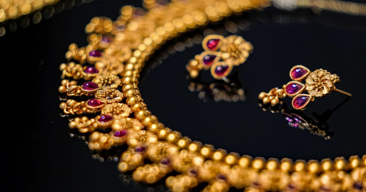 Jewelry Appraisal Near Me vs. Online: Which Should You Choose
